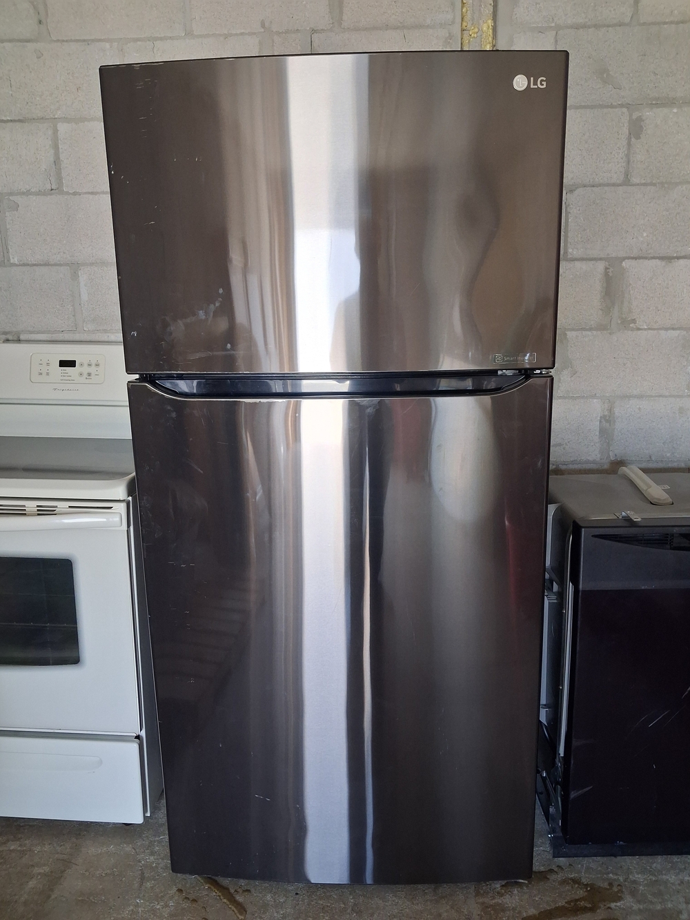 LG Top-Freezer Refrigerator - Dark Stainless Steel Finish
